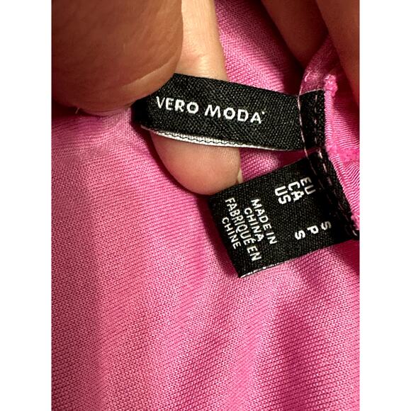 Vero Moda V-Neck Blouse Ruffle Details Lightweight Striped Pattern Pink S NWOT - Picture 7 of 8